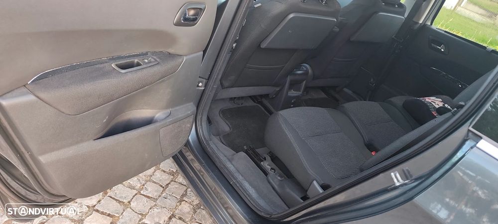 Peugeot 5008 1.6 HDi Executive - 11