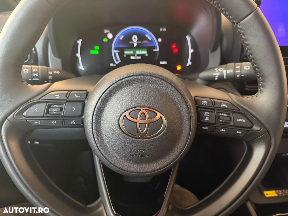 Toyota Yaris Cross 1.5 VVT-i HSD 4x2 Dynamic - 11