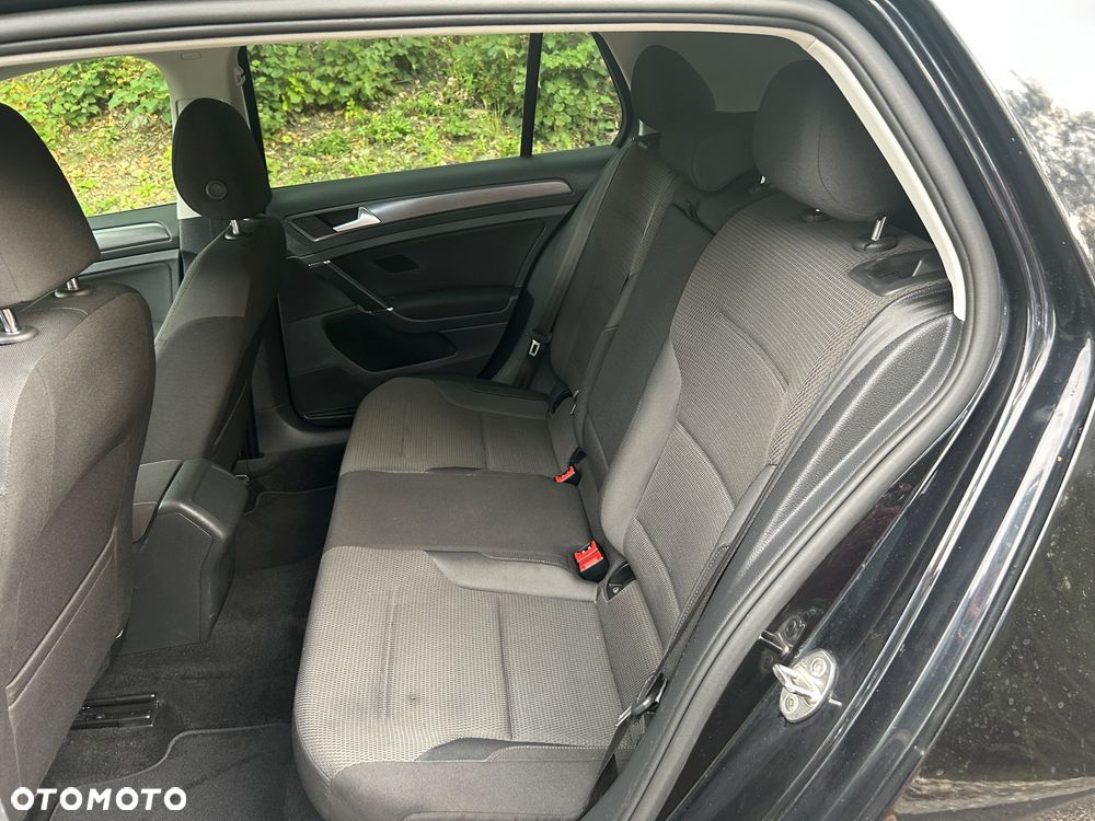 Volkswagen Golf - 19