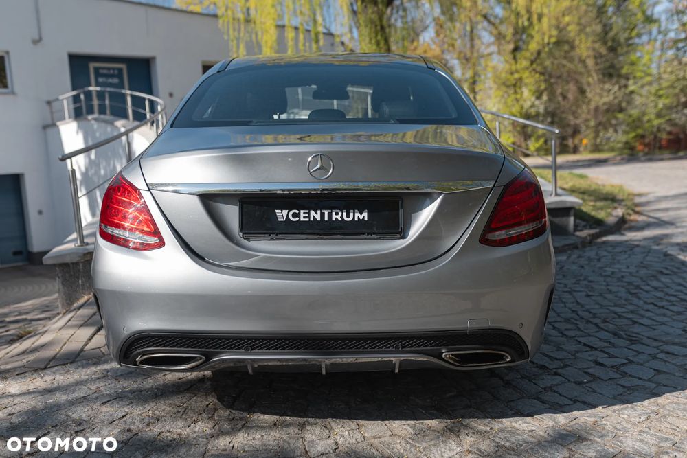 Mercedes-Benz Klasa C 200 4Matic 7G-TRONIC AMG Line - 9