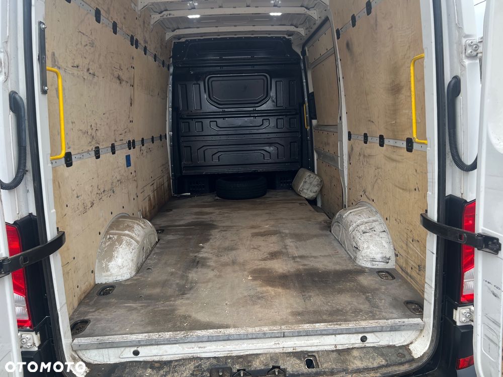 Volkswagen Crafter 177 koni tył napęd, Hak 3,5T - 12