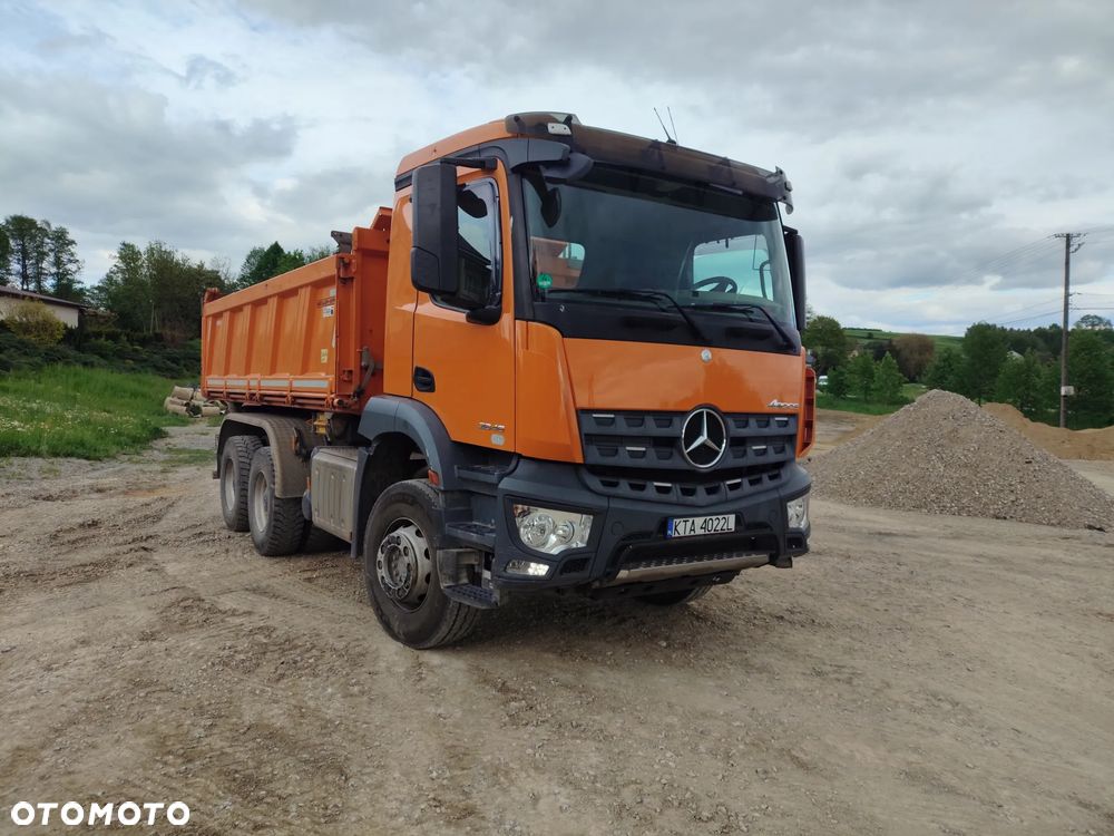 Mercedes-Benz Arocs - 12