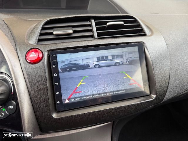 Honda Civic 1.8 Sport - 23