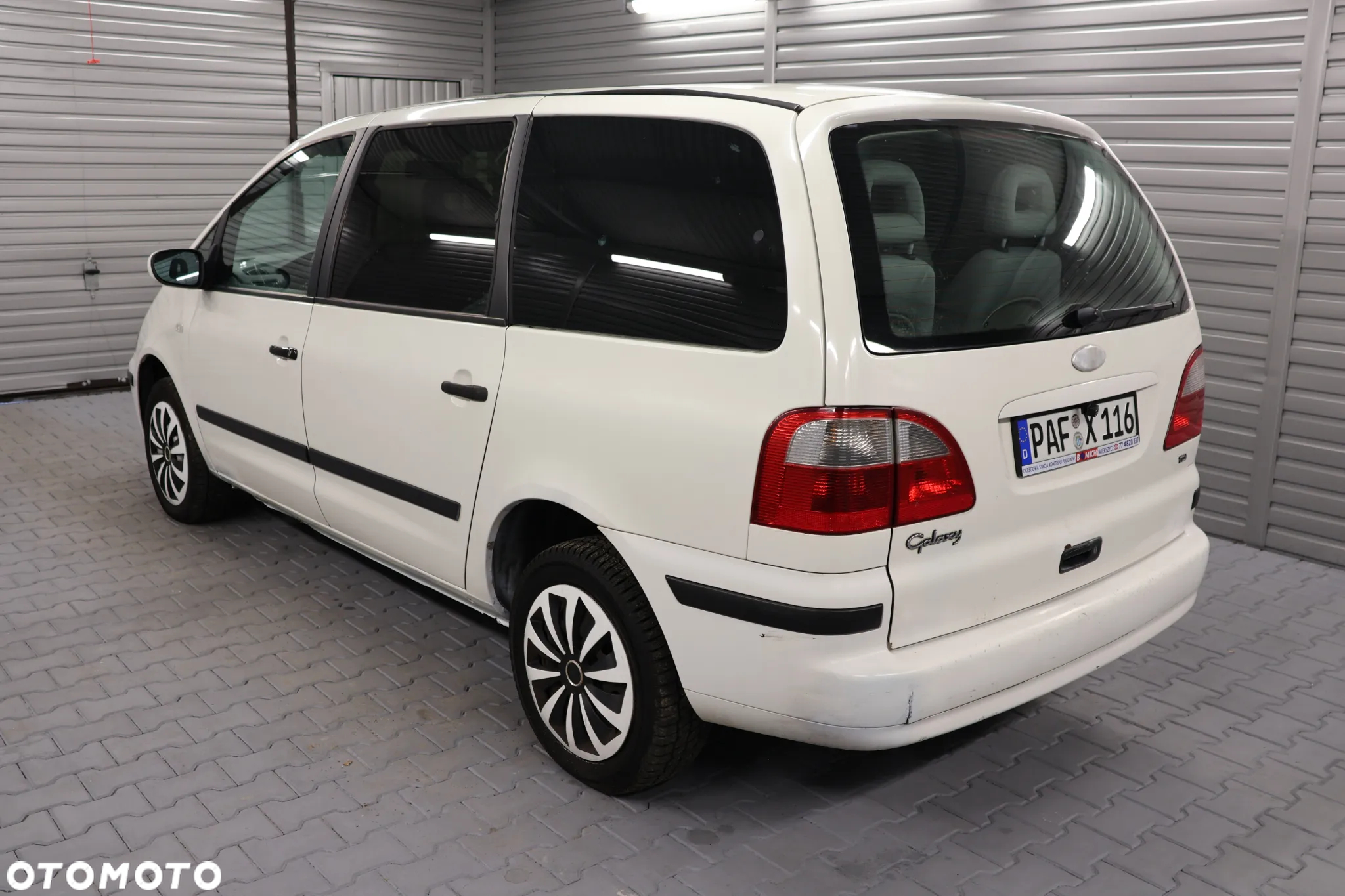Ford Galaxy 1.9 TDI Ambiente - 4