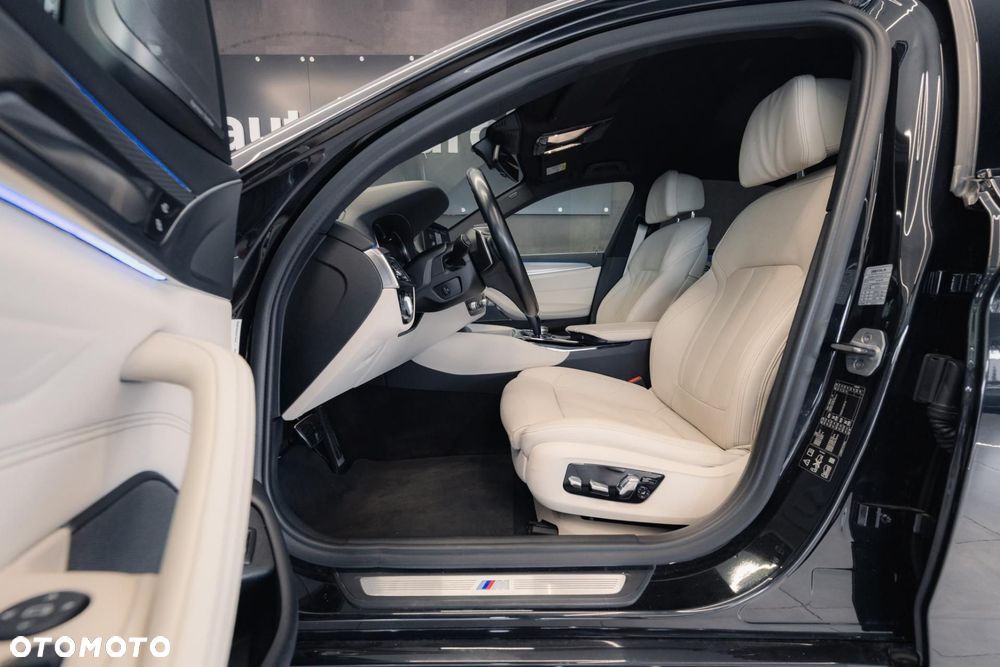 BMW Seria 5 540i xDrive M Sport sport - 14
