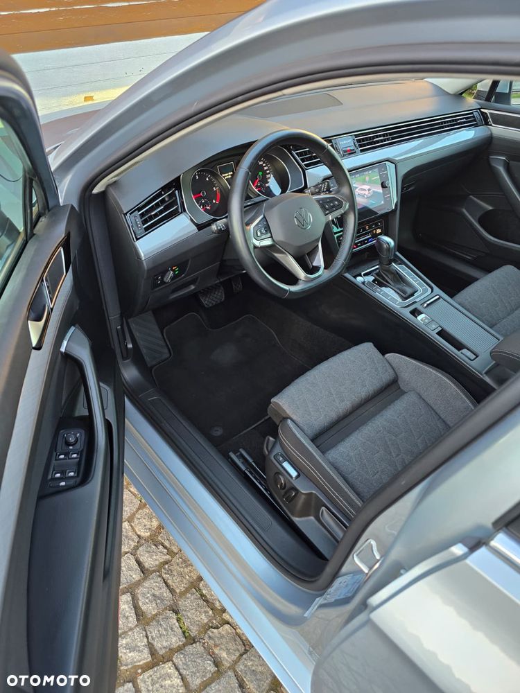 Volkswagen Passat Variant 2.0 TDI SCR Comfortline DSG - 16