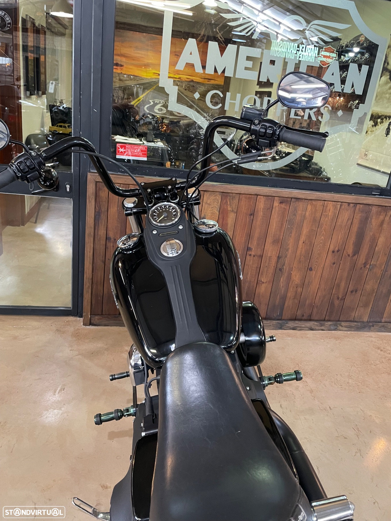 Harley-Davidson Dyna Street Bob 103ci - 16