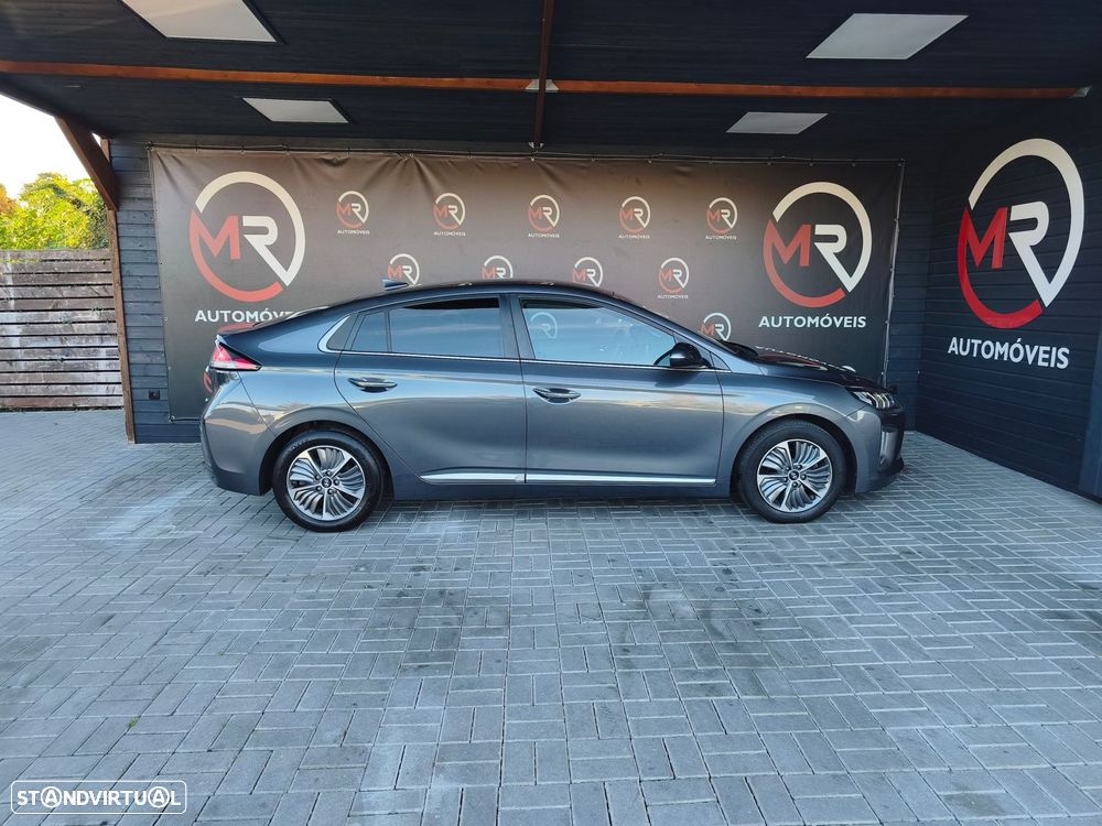 Hyundai Ioniq - 5