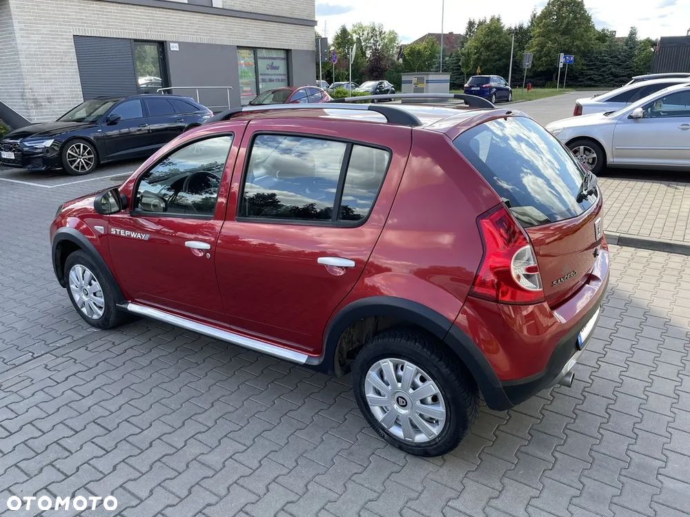 Dacia Sandero Stepway 1.6 - 4