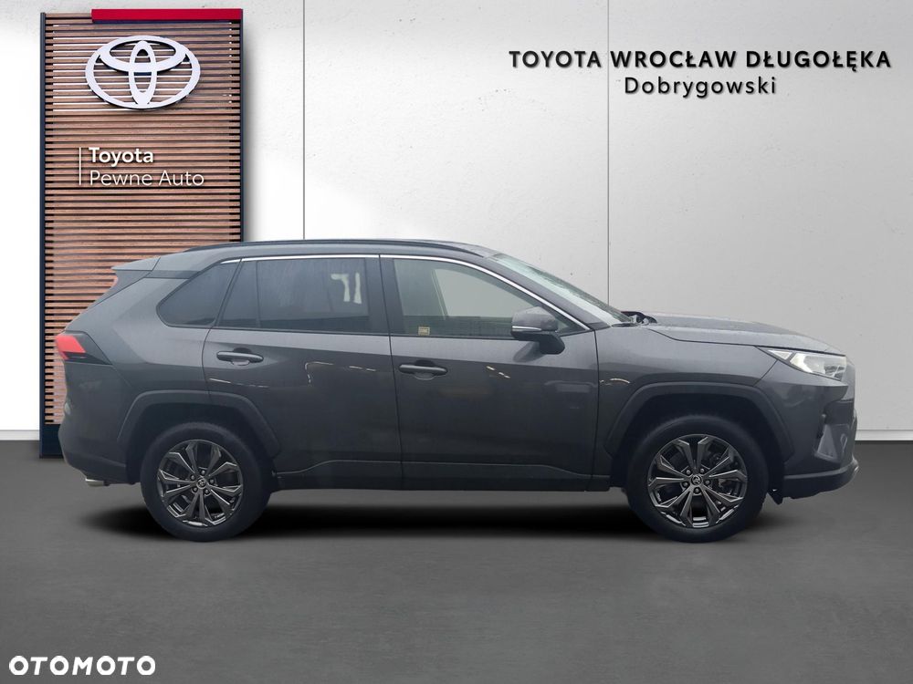 Toyota RAV4 - 8