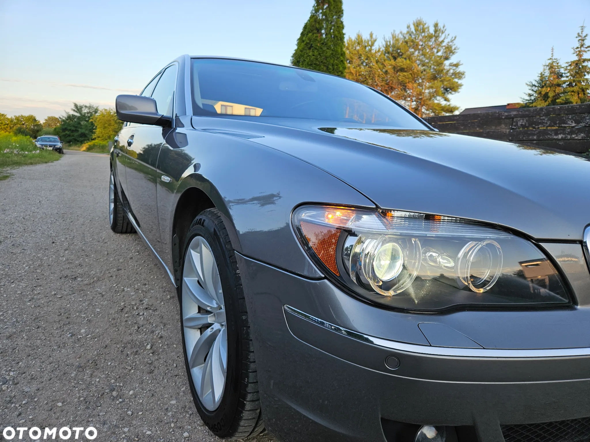 BMW Seria 7 750Li - 26