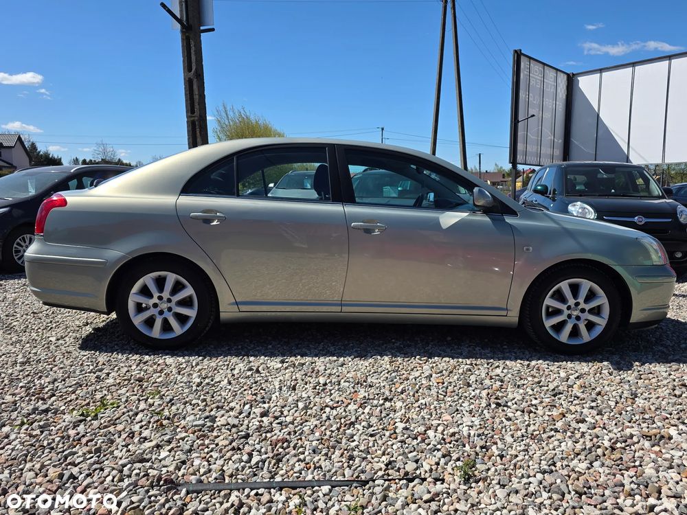 Toyota Avensis 2.0 VVT-i Sol - 9