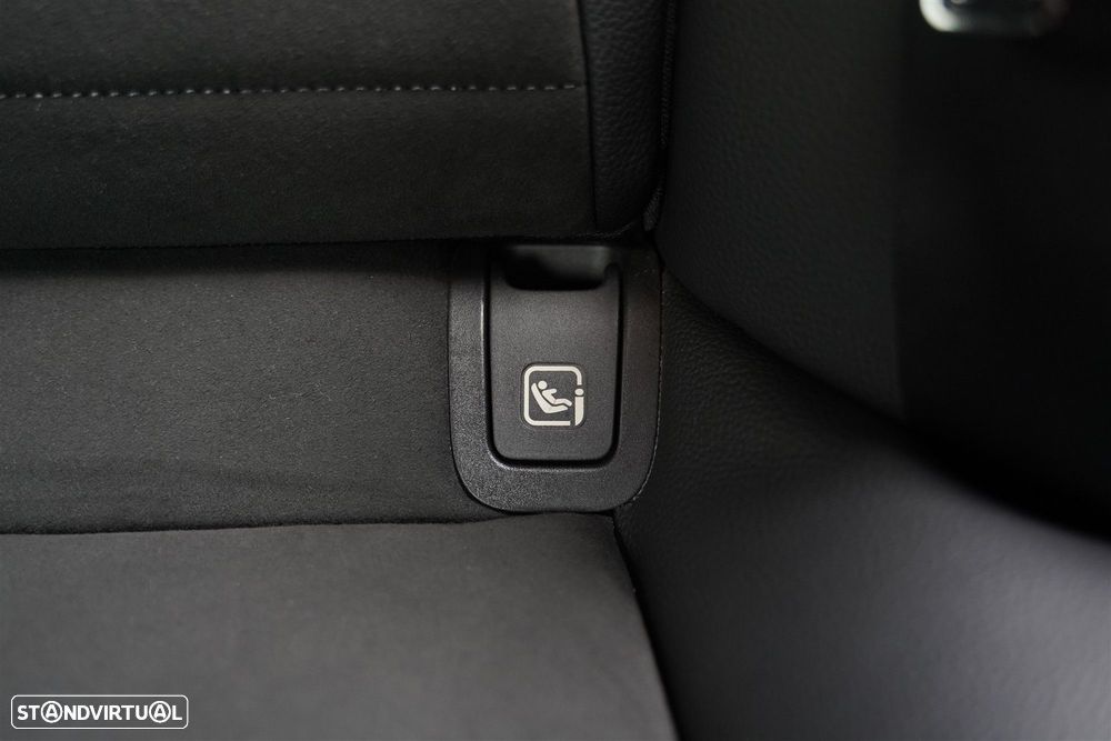 Mercedes-Benz E 220 d AMG Line - 14