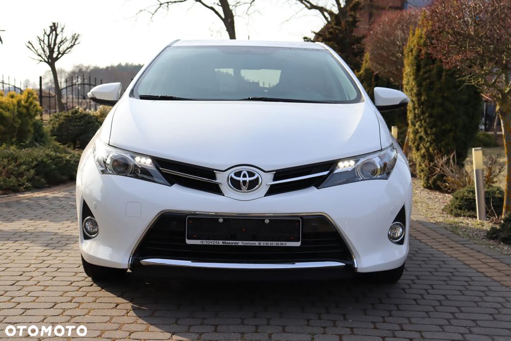 Toyota Auris - 2
