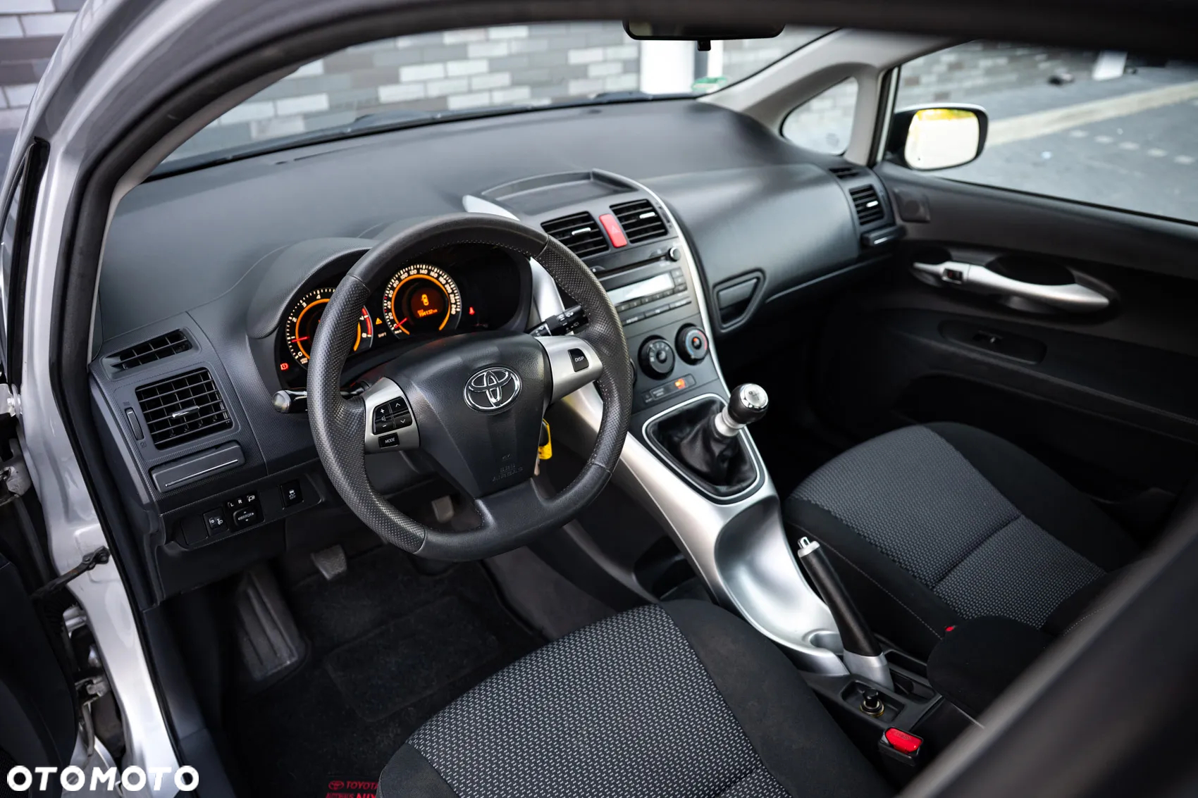 Toyota Auris 1.6 Valvematic Comfort - 11