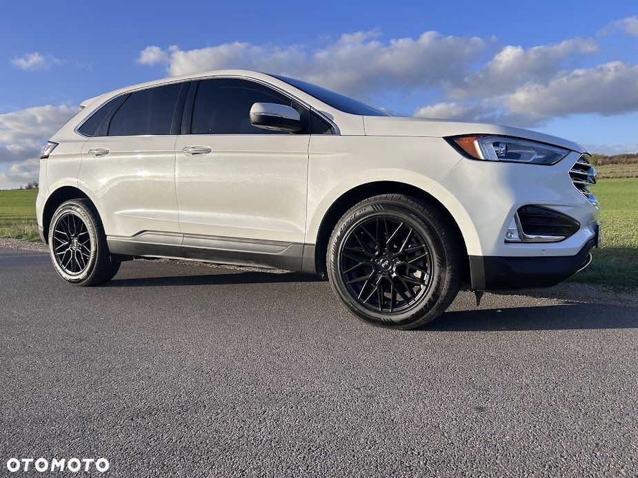 Ford Edge - 8
