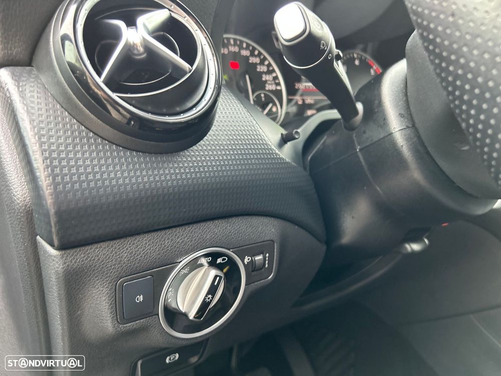 Mercedes-Benz A 180 - 20