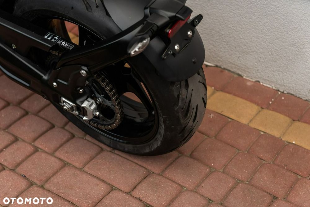 Triumph Trident - 9