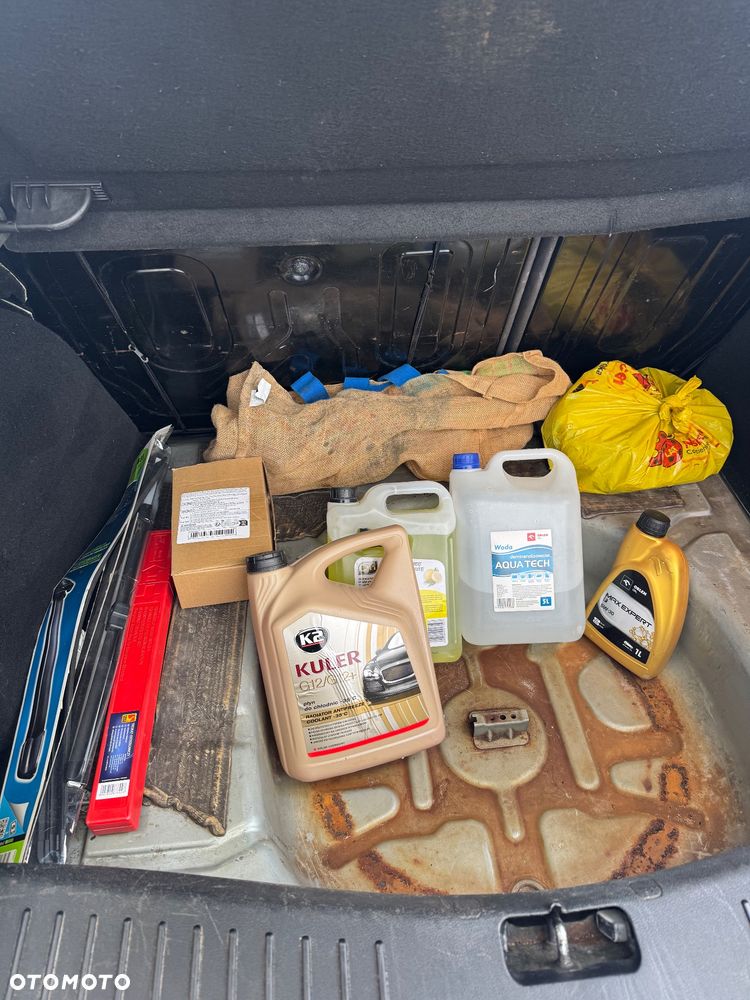 Ford Focus 1.6 TDCi DPF Ambiente - 32