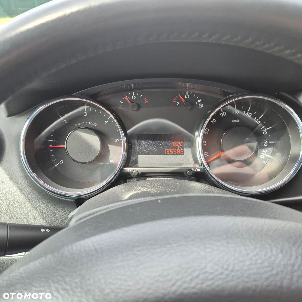 Peugeot 3008 1.6 HDi Trendy - 4