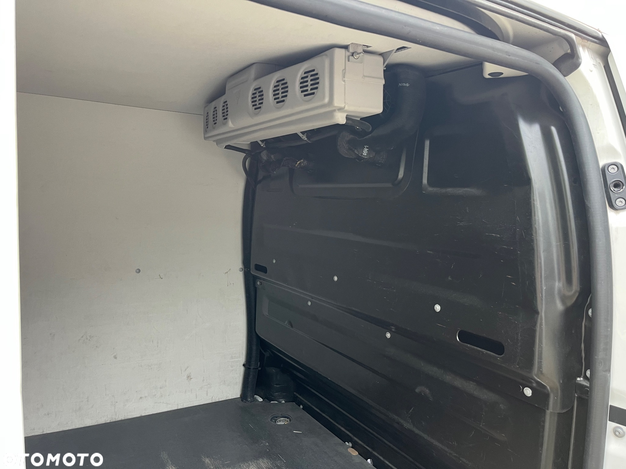 Opel Vivaro - 10