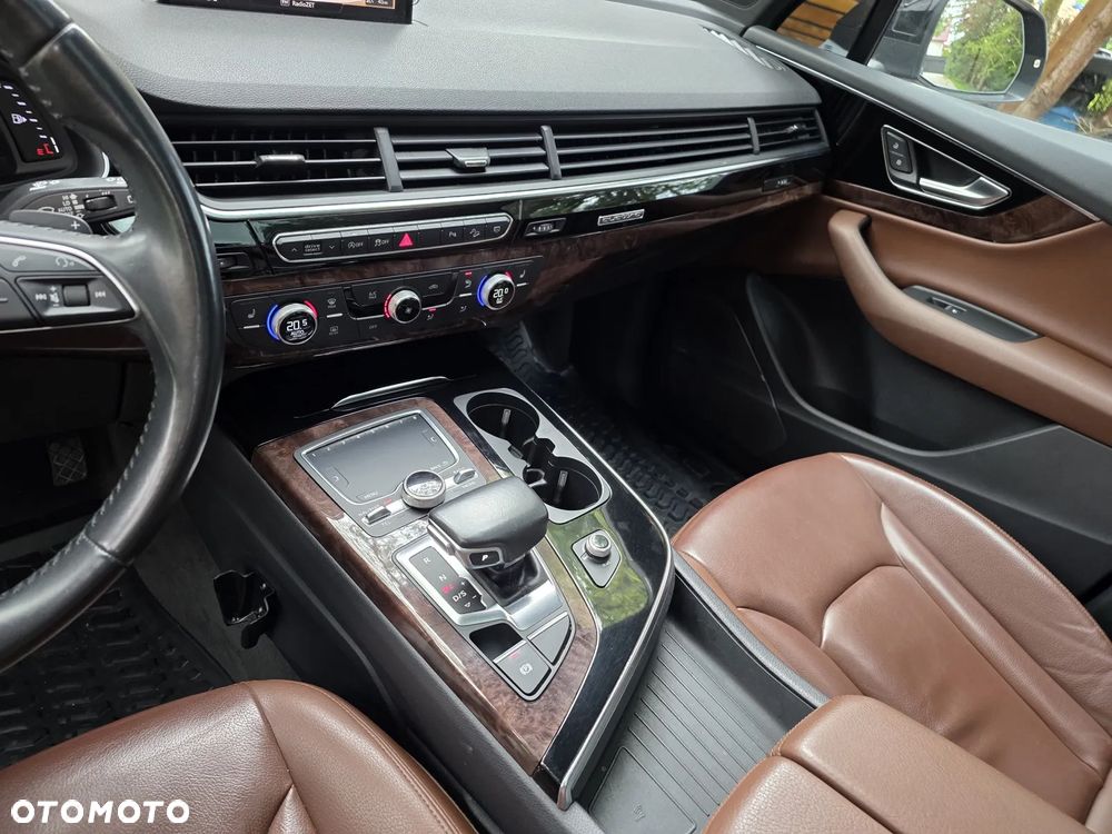Audi Q7 3.0 TFSI Quattro Tiptronic - 25