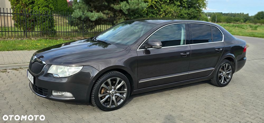 Skoda Superb 2.0 TDI Ambition DSG - 2