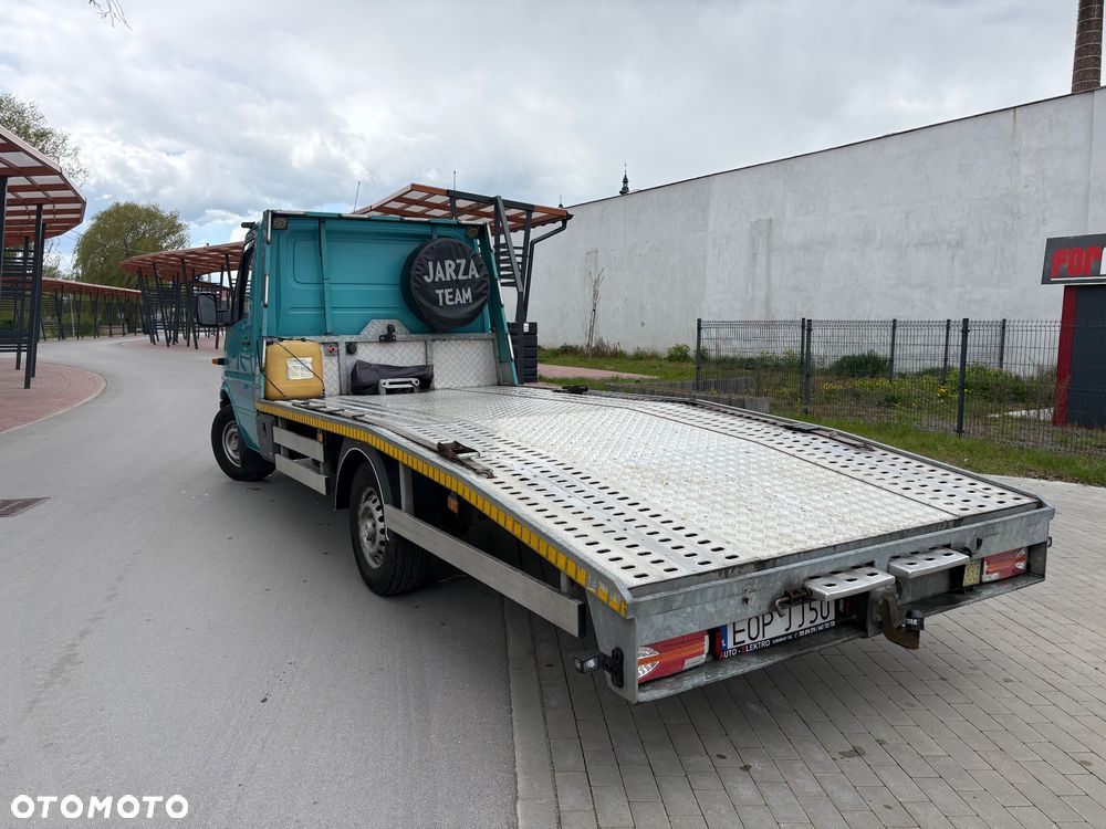 Mercedes-Benz Sprinter - 15