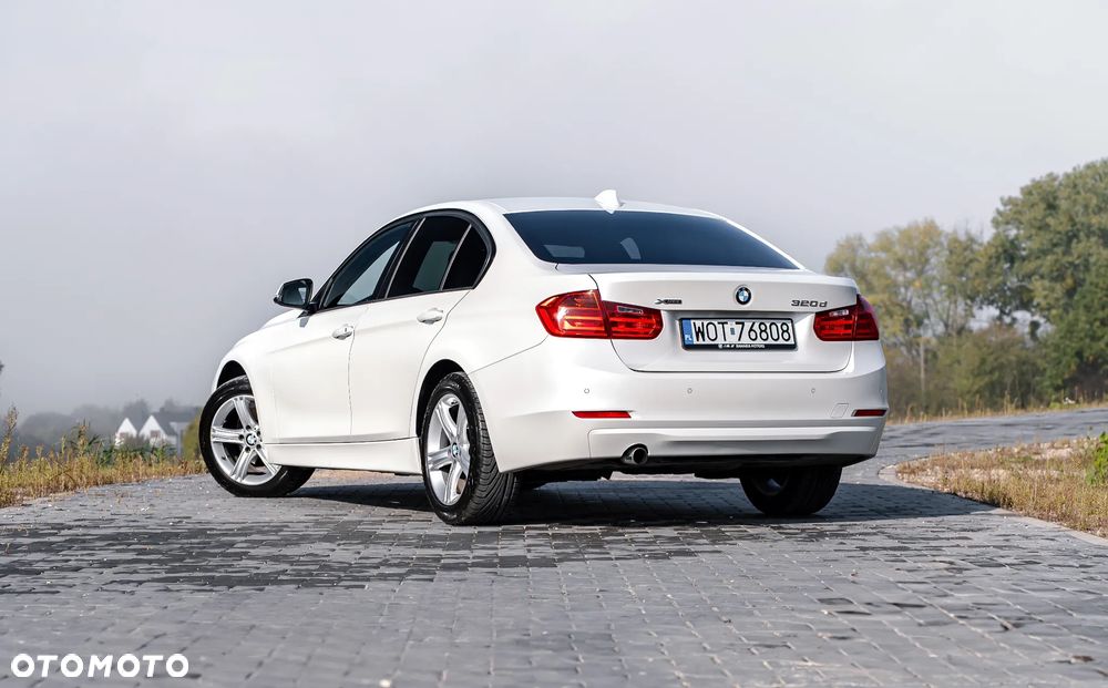 BMW Seria 3 320d Luxury Line - 3