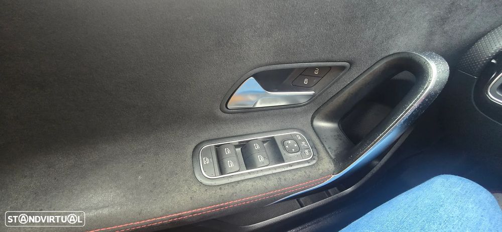 Mercedes-Benz A 200 AMG Line - 16