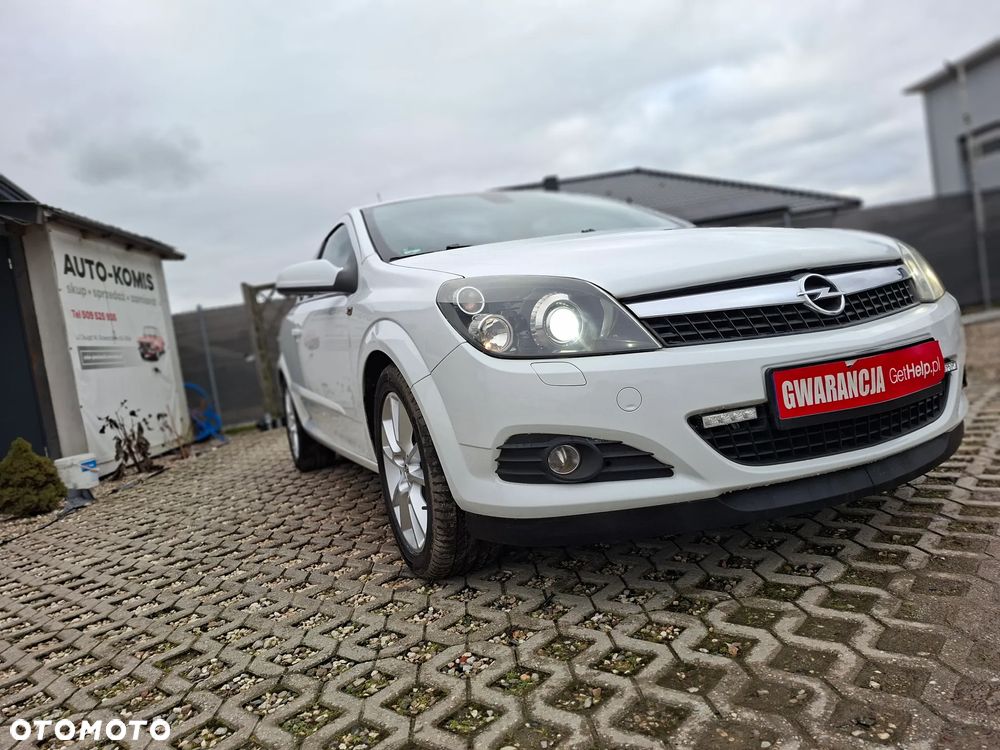 Opel Astra 1.8 Black&White - 22