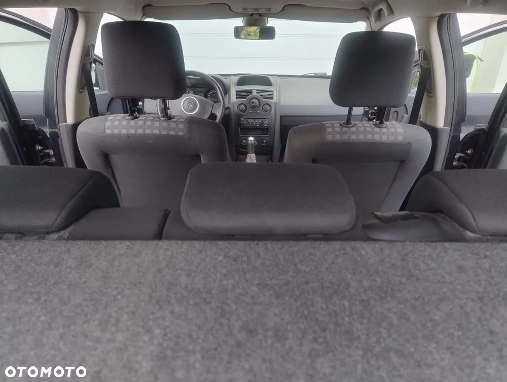 Renault Megane 1.6 Avantage - 24