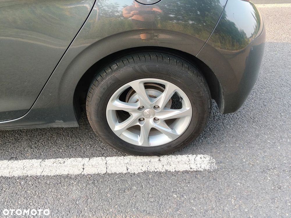 Peugeot 208 1.2 PureTech Allure - 14