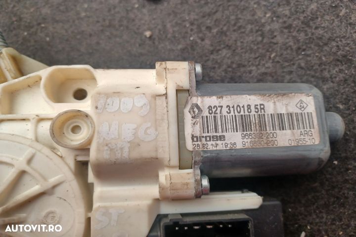 Macara geam spate stanga electrica 827210008R 920040102 0130822330 82 - 9