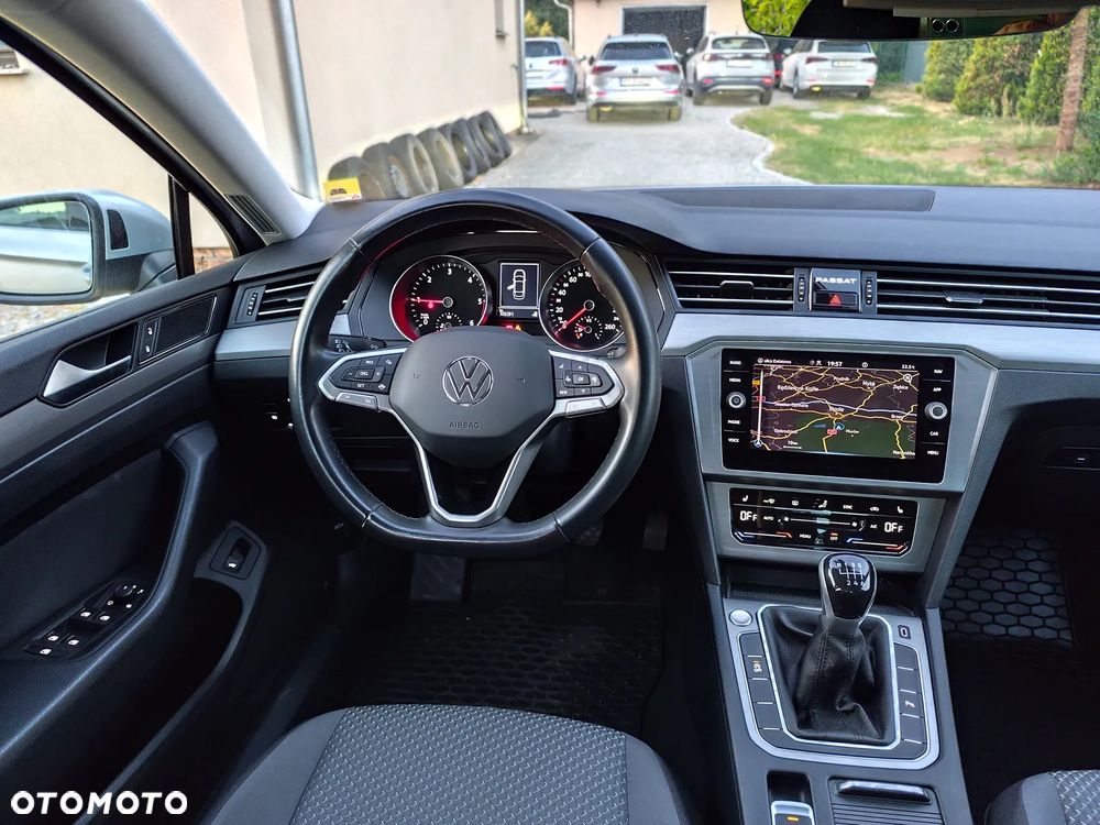 Volkswagen Passat 2.0 TDI EVO Business - 9