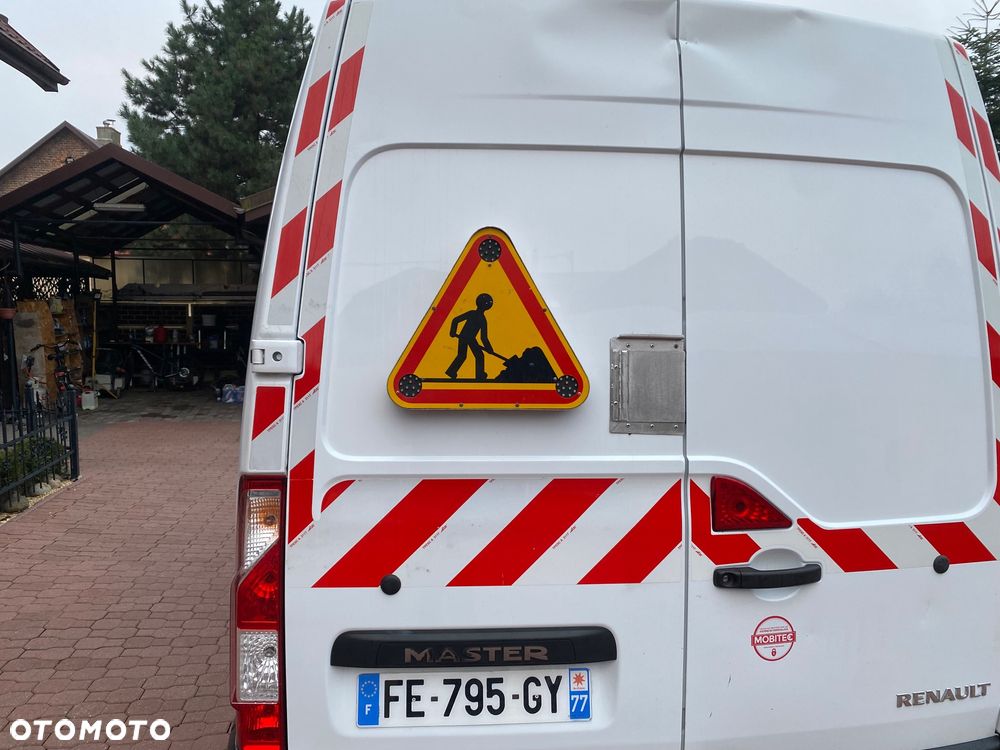 Renault Master L2 H2 warsztat mobilny zasilanie 230V - 40