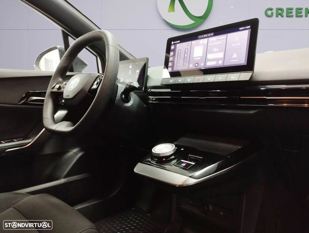 MG MG4 64 kWh Luxury - 10