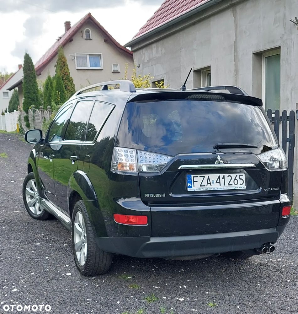 Mitsubishi Outlander 2.2 DI-D 4WD Intense - 4