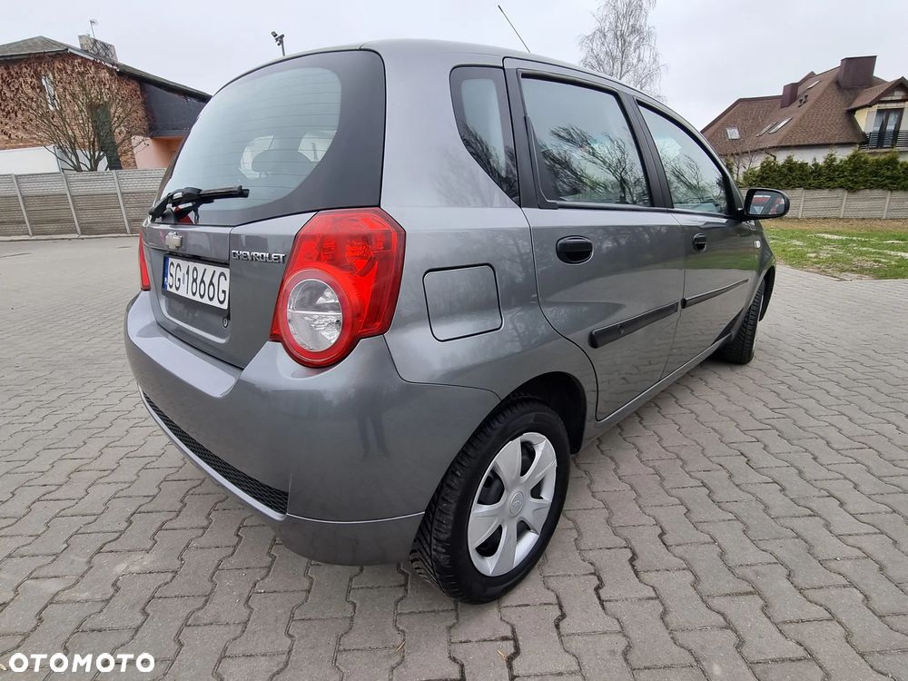 Chevrolet Aveo 1.2 16V Base / Classic - 5