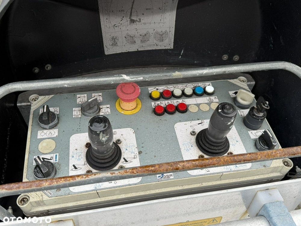 Mercedes-Benz Sprinter - 16