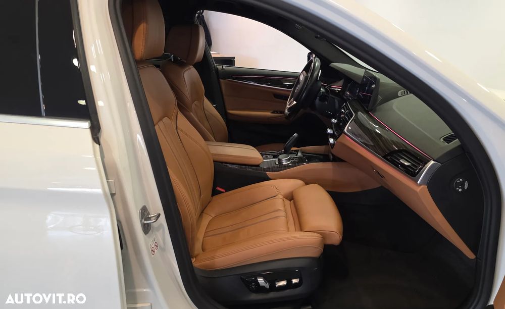 BMW Seria 5 540i xDrive AT MHEV - 12