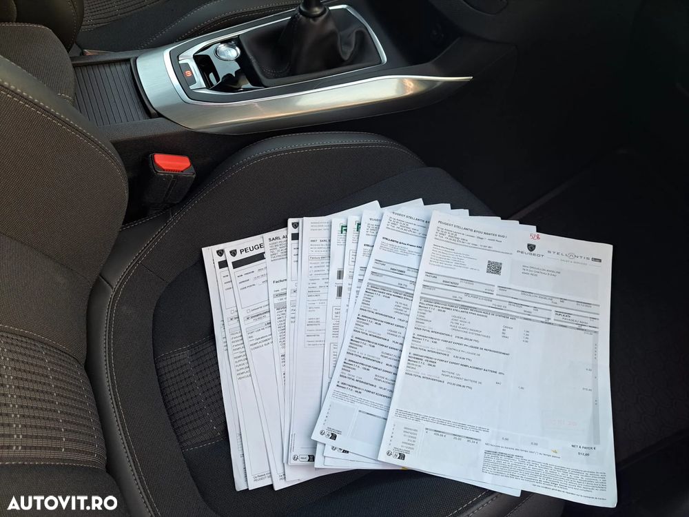 Peugeot 308 1.2 L PureTech Turbo S&S Allure - 8