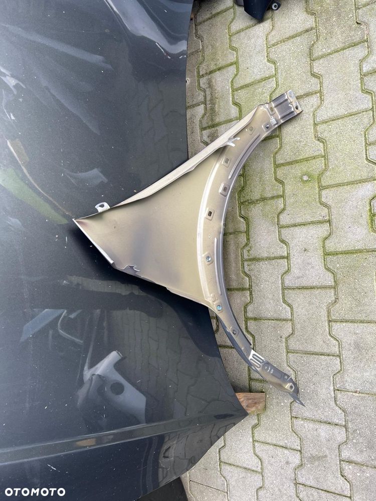 Hyundai Ioniq V  blotnik przedni prawy - 3