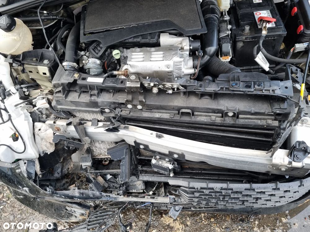 Peugeot 208 PureTech 130 EAT8 GT - 6