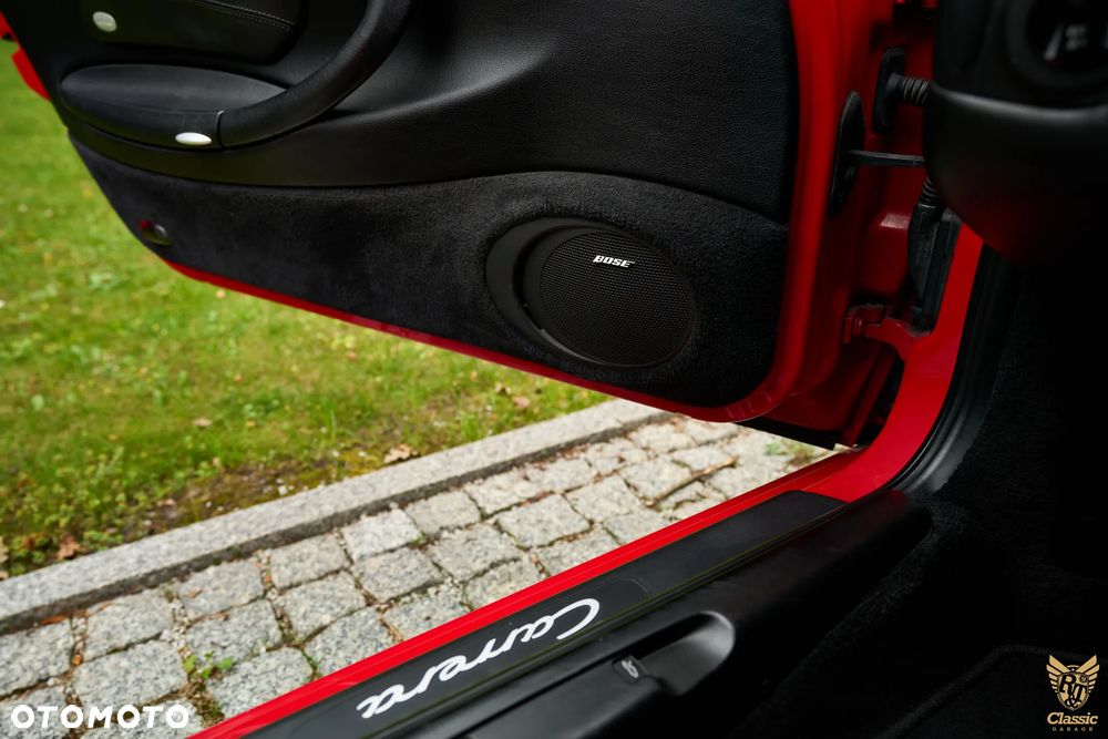 Porsche 911 Carrera - 29