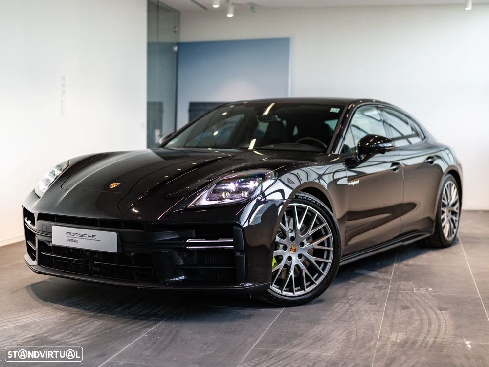 Porsche Panamera 4 E-Hybrid - 1
