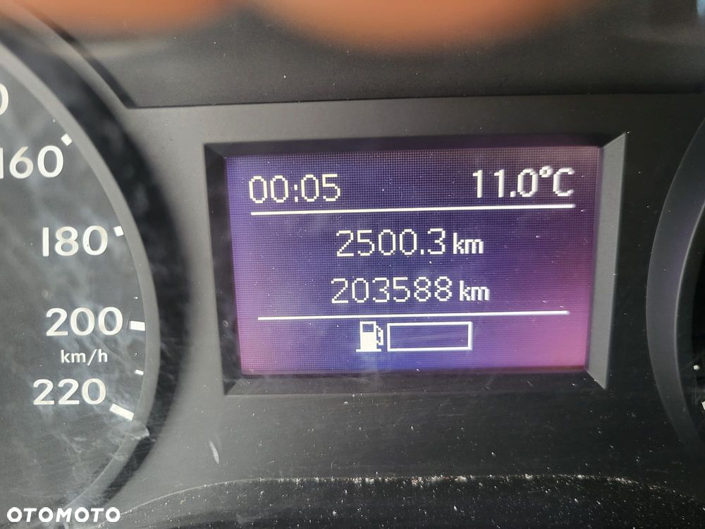 Mercedes-Benz VITO - 14