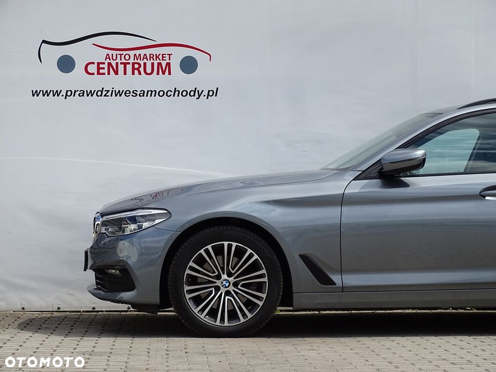 BMW Seria 5 530i Sport Line - 2