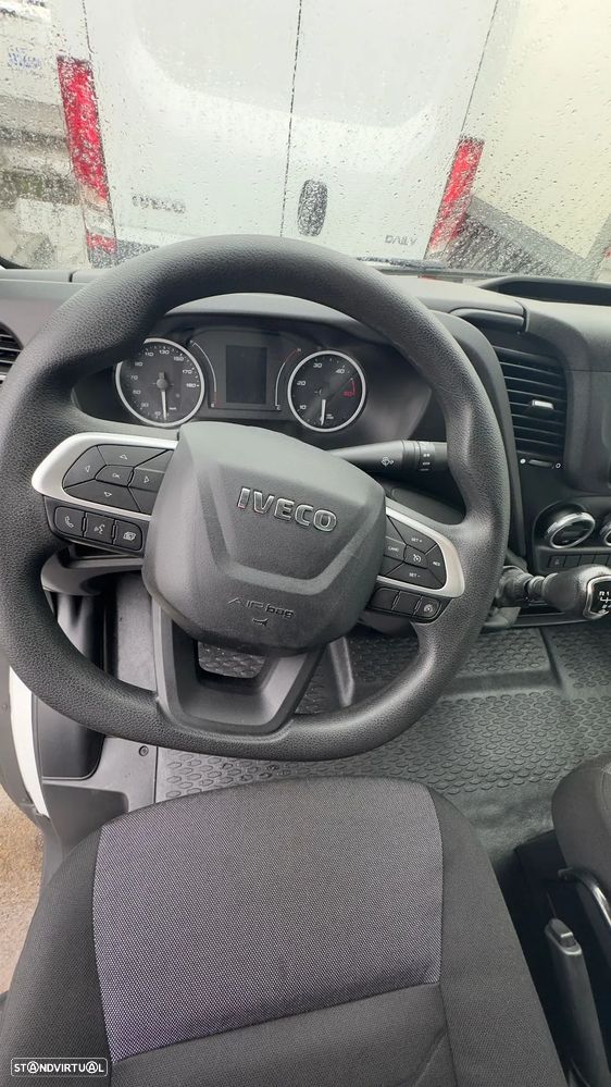 Iveco 35C16 3.0 C/PLATAFORMA - 15