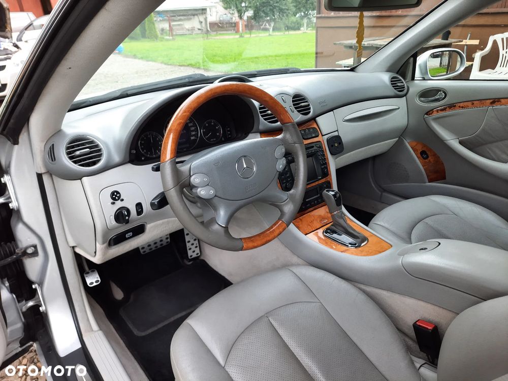 Mercedes-Benz CLK - 9
